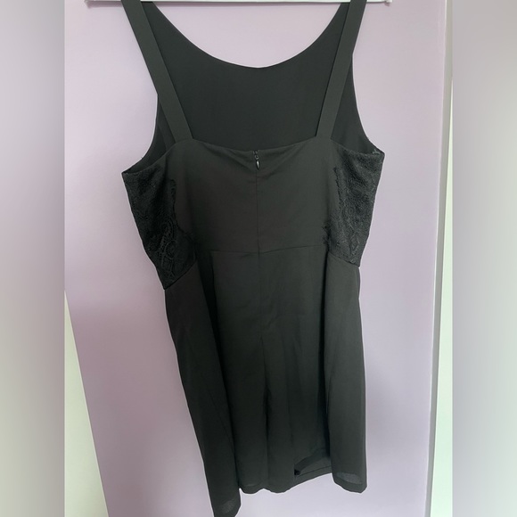 Forever 21 black sleeveless romper - Picture 5 of 8